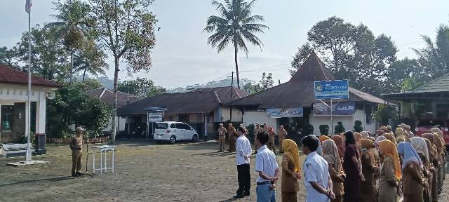 Apel Pagi di Minggu kedua bulan Ramadhan Pegawai Kantor Kecamatan Leksono